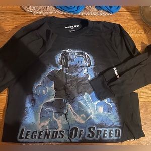 Roblox Tee. Boy size large 14-16. Never worn. Long sleeve